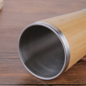 thermos in bamboo e acciaio inox lavabile e riutilizzabile